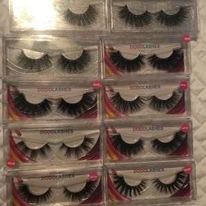 makeup ,lashes ,brushes